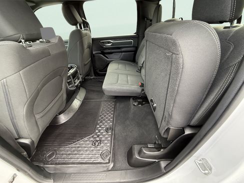 Used 2019 RAM 1500 Big Horn AWD/4WD image 11