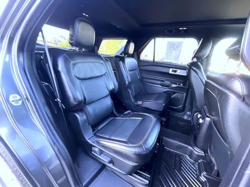 Used 2020 Ford Explorer Limited AWD/4WD image 19