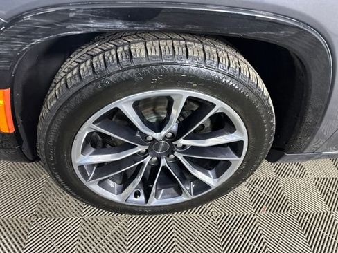 Used 2022 Jeep Wagoneer Series III w/ Premium Group I image 9