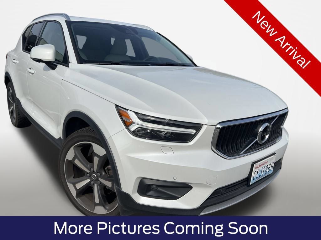 Used 2021 Volvo XC40 T5 Momentum w/ Premium Package AWD/4WD image 1