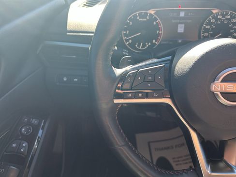 Used 2023 Nissan Altima 2.0 SR image 18