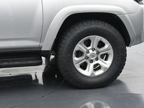 Used 2022 Toyota 4Runner SR5 Premium AWD/4WD image 11
