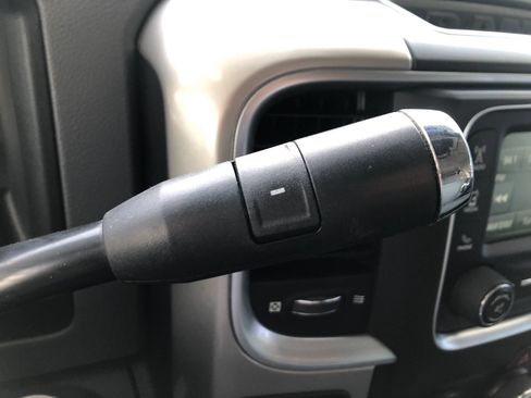 Used 2016 RAM 2500 SLT AWD/4WD image 29