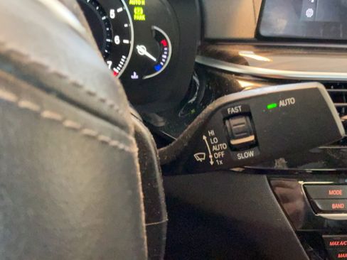 Used 2017 BMW 530i xDrive AWD/4WD image 26