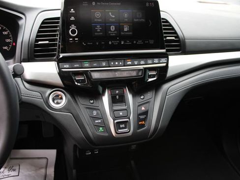 Used 2025 Honda Odyssey Sport-L image 17