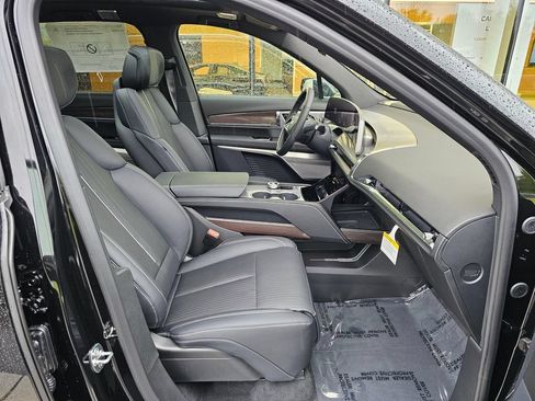 New 2027 Cadillac Vistiq Luxury AWD/4WD image 11