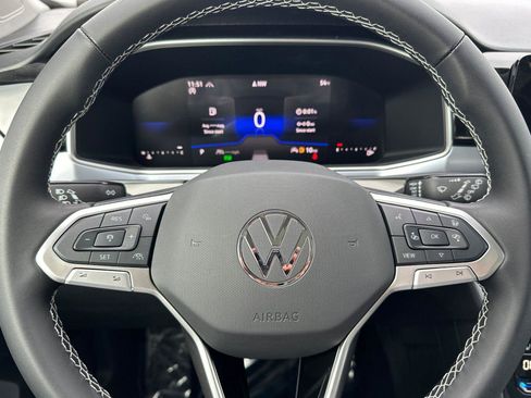 New 2026 Volkswagen Taos SE image 22