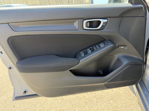 Used 2025 Honda Civic Sport image 11