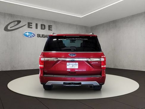 Used 2019 Ford Expedition XLT w/ Equipment Group 202A AWD/4WD image 12