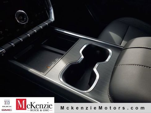 New 2026 GMC Acadia Elevation w/ Elevation Premium Package FWD image 18