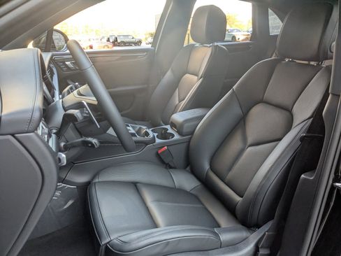 New 2026 Porsche Macan S AWD/4WD image 5