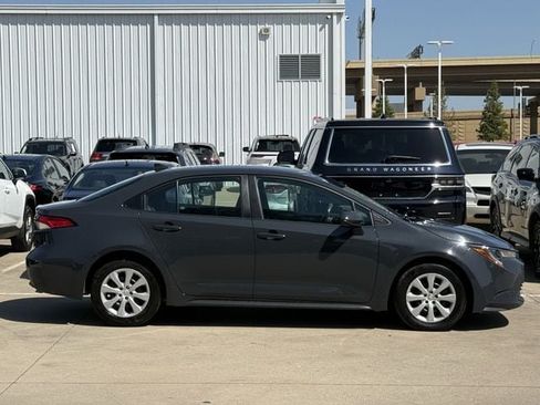 Used 2024 Toyota Corolla LE FWD image 3