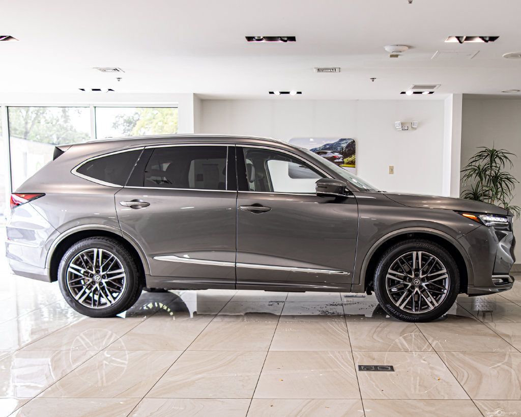 Used 2025 Acura MDX w/ Advance Package AWD/4WD image 9