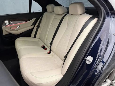 Used 2017 Mercedes-Benz E 300 4MATIC image 38