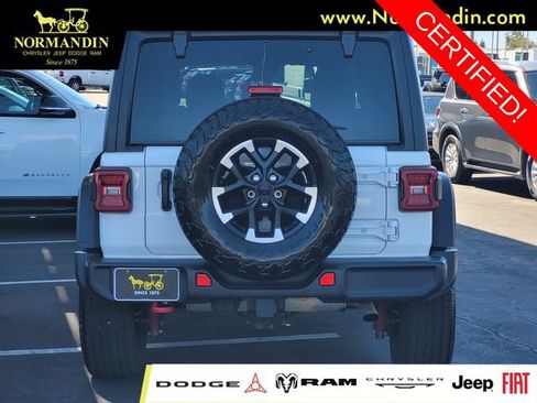 Certified 2025 Jeep Wrangler Unlimited Rubicon AWD/4WD image 5
