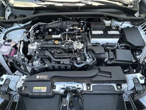 Used 2026 Toyota Corolla Cross LE FWD image 25