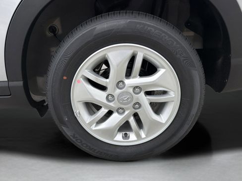 New 2026 Hyundai Venue SE FWD image 49