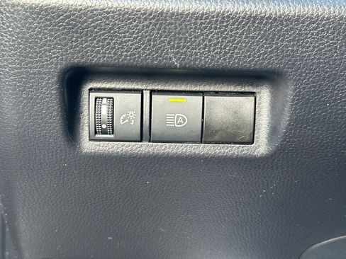 Certified 2025 Toyota RAV4 LE image 41