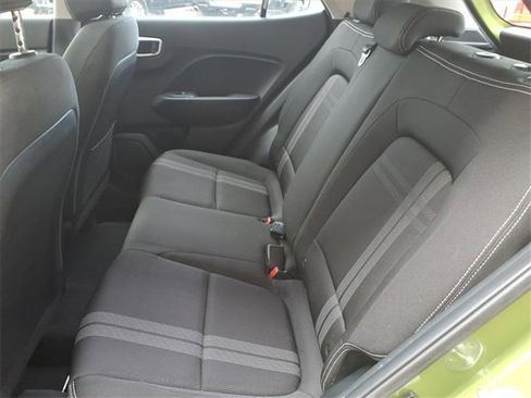 Used 2022 Hyundai Venue SEL image 13