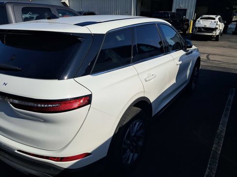 Used 2023 Lincoln Corsair AWD image 7