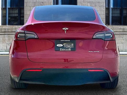 Used 2022 Tesla Model Y Long Range AWD/4WD image 4