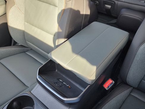 New 2026 GMC Terrain AT4 w/ Convenience Package III image 33