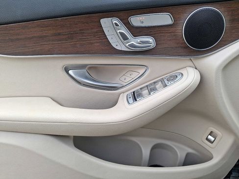 Certified 2022 Mercedes-Benz GLC 300 GLC 300 image 9