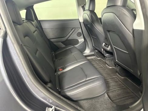 Used 2023 Tesla Model Y Long Range AWD/4WD image 21