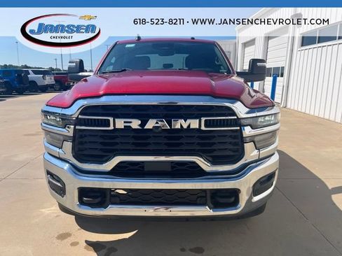 Used 2026 RAM 2500 Big Horn AWD/4WD image 2