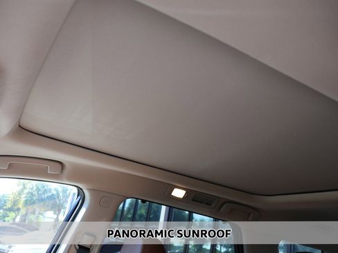 Used 2024 Nissan Pathfinder Platinum w/ Cargo Package image 4