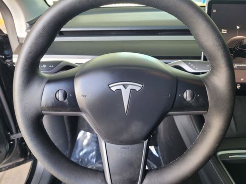 Used 2025 Tesla Model Y Performance AWD/4WD image 28