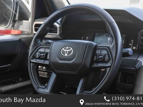 Used 2025 Toyota Tacoma SR5 AWD/4WD image 15