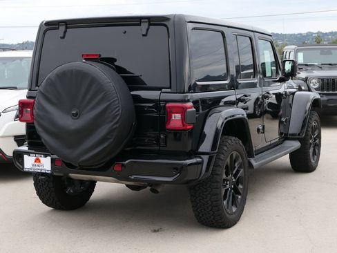 Used 2021 Jeep Wrangler Unlimited Sahara image 4