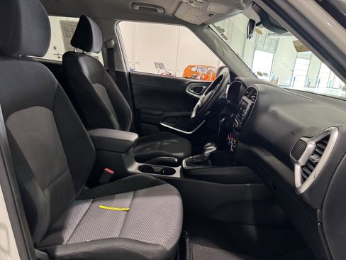 Used 2023 Kia Soul LX w/ Option Group 015 image 16