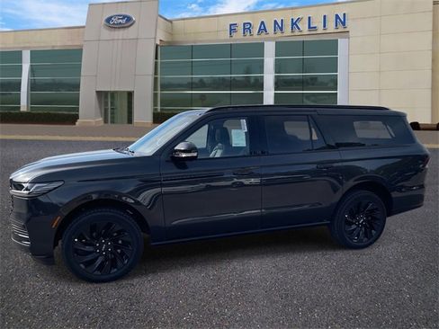 New 2025 Lincoln Navigator L Reserve w/ Jet Appearance Package image 6