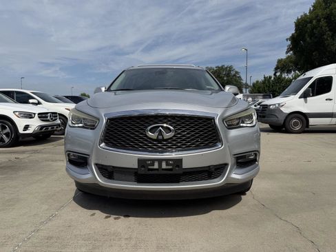 Used 2016 INFINITI QX60 FWD w/ Deluxe Technology Package image 2