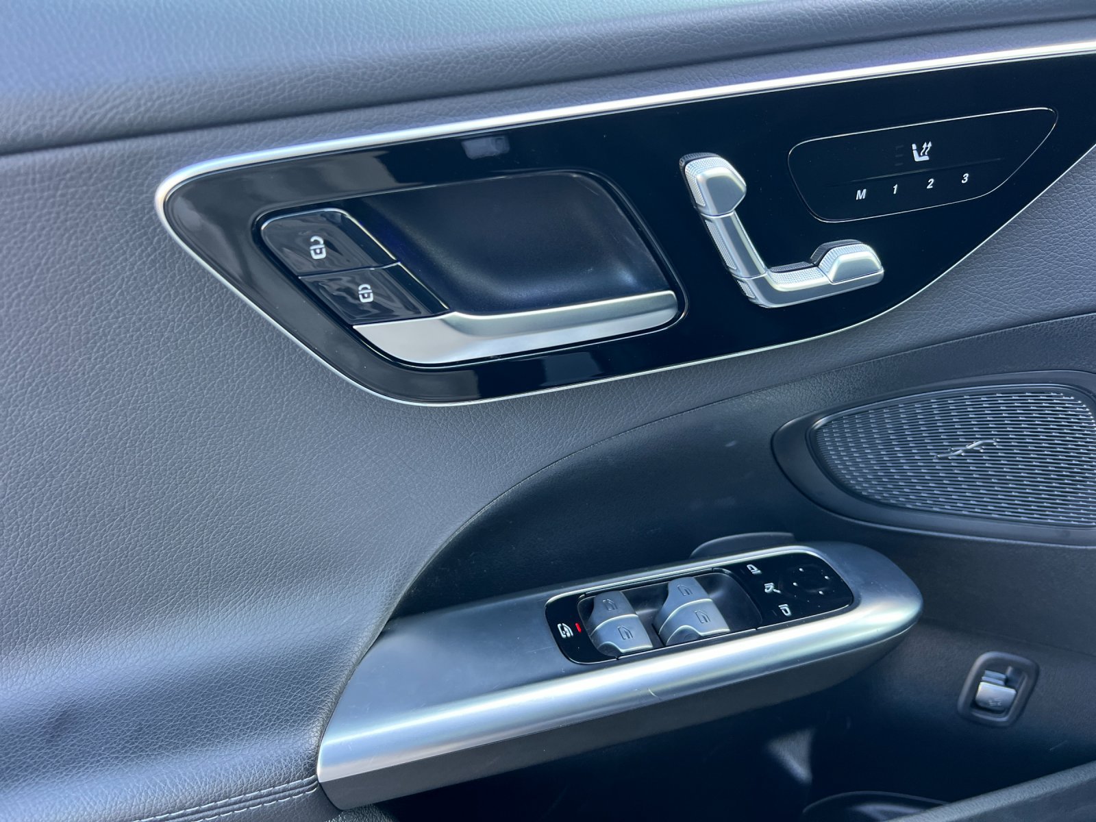 Certified 2025 Mercedes-Benz C 300 Sedan image 10