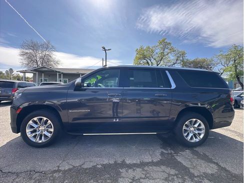 Used 2023 Chevrolet Suburban Premier AWD/4WD image 5