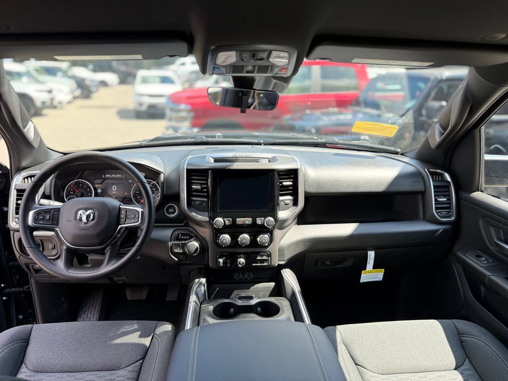 New 2026 RAM 1500 Express AWD/4WD image 7