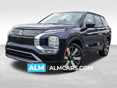 Used 2025 Mitsubishi Outlander SE FWD image 1
