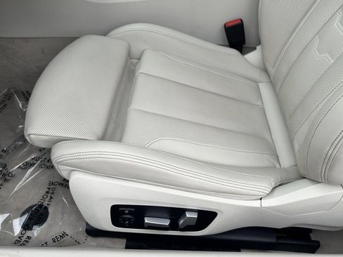 Used 2025 BMW 840i Coupe image 14