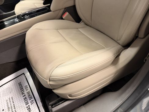 Used 2023 Lincoln Corsair Reserve w/ Equipment Group 201A image 18