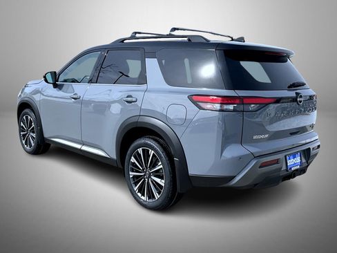 New 2026 Nissan Pathfinder Platinum image 7
