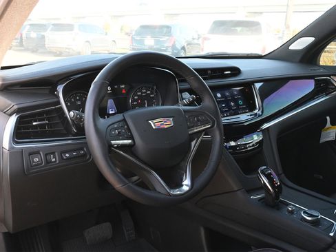 New 2024 Cadillac XT6 Premium Luxury w/ Technology Package image 17