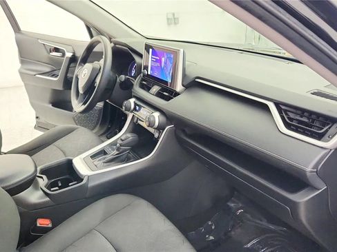 Used 2024 Toyota RAV4 XLE FWD image 35