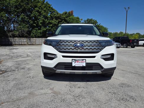 Used 2020 Ford Explorer Limited w/ Class III Trailer Tow Package AWD/4WD image 2