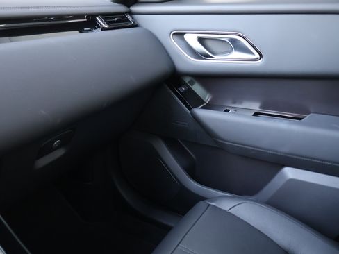 Used 2026 Land Rover Range Rover Velar Dynamic SE image 40