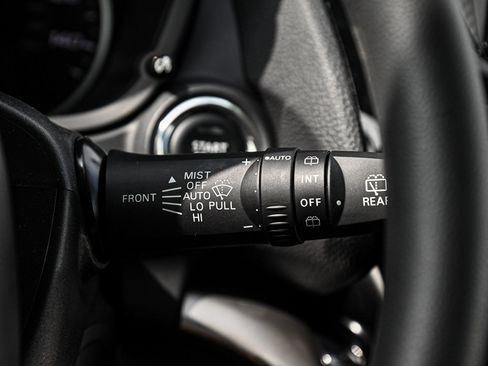 New 2024 Mitsubishi Eclipse Cross LE image 25