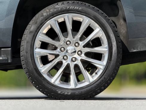 Used 2019 Cadillac Escalade Luxury AWD/4WD image 19
