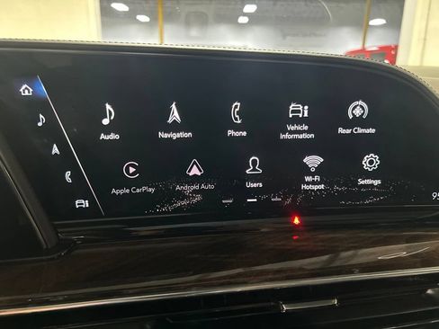 Used 2021 Cadillac Escalade ESV Sport Platinum AWD/4WD image 13